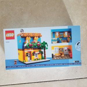 Lego House of the Worlds 1
